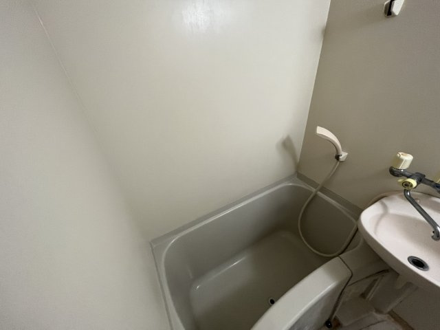 シンプルで機能的なユニットバスです！