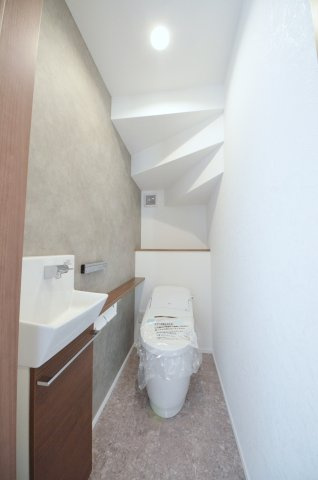 砂走のトイレ|1階トイレ
勿論ウォシュレット付きです