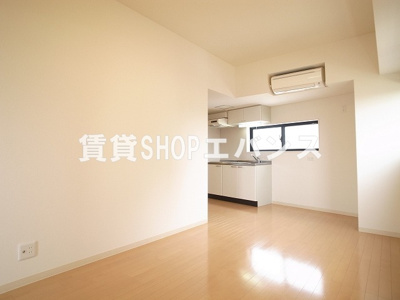 【居間・リビング】 | ソフィア・コート津田沼 | ゆったりとしたリビングです