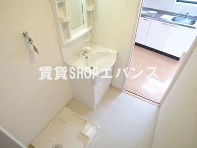 【独立洗面台】 | ソフィア・コート津田沼 | 独立洗面台で身支度をすべて済ませてしまいましょう