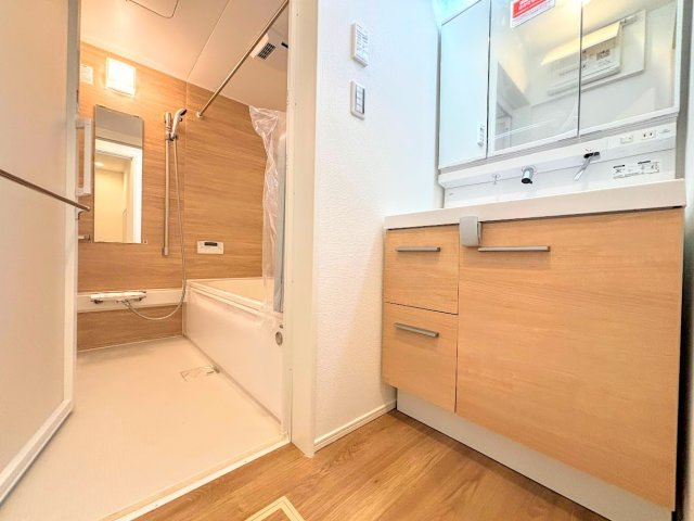 保土ヶ谷区権太坂2丁目　新築戸建て　第1のその他|［モデルハウス］◆毎日使う場所だから、機能的で使いやすさに配慮したパウダールーム。すっきりと使えるように収納も豊富にご用意しています。
