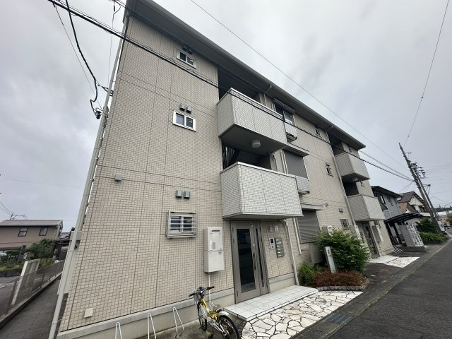 エクセレンス東梅坪の外観