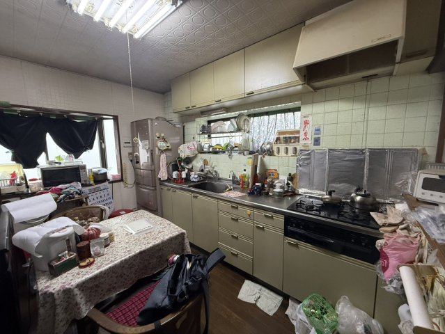 豊中市刀根山六丁目戸建のキッチン|明るいキッチンです！