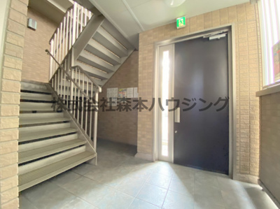 【ロビー】 | 　リヴェール香里園 | 清潔なロビーです