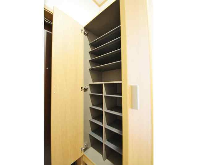 狛江市猪方２丁目のアパートの収納