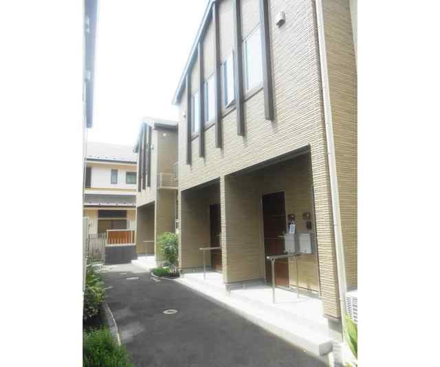 狛江市猪方２丁目のアパートのロビー