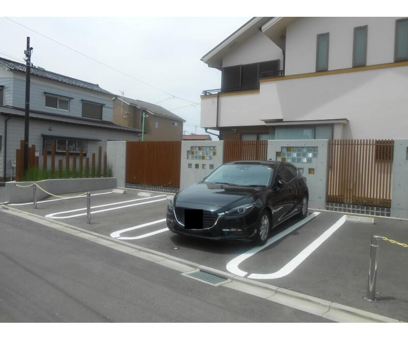 狛江市猪方２丁目のアパートの駐車場