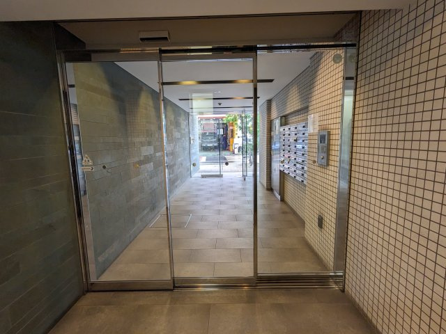 プレミアムキューブ大岡山のロビー