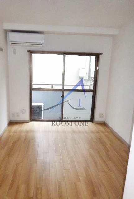 ブルーハイネス落合の居間・リビング|洋室のお部屋です。