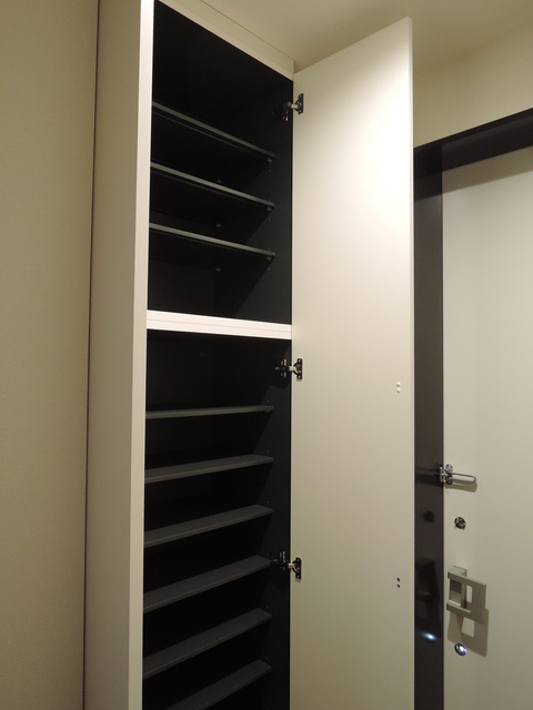 ＡＸＩＳ高田馬場の玄関|★トールタイプのシューズＢＯＸ★