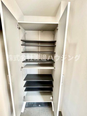 フェリオ江坂の収納|シューズBOX