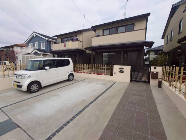 ビショウの駐車場