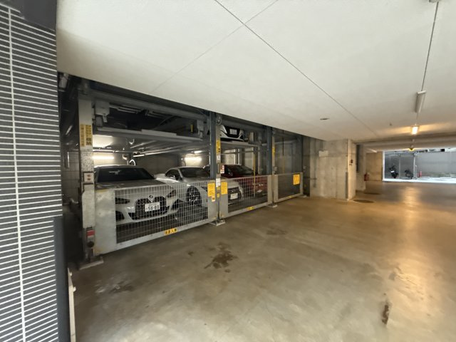 姫路ザ・レジデンスの駐車場