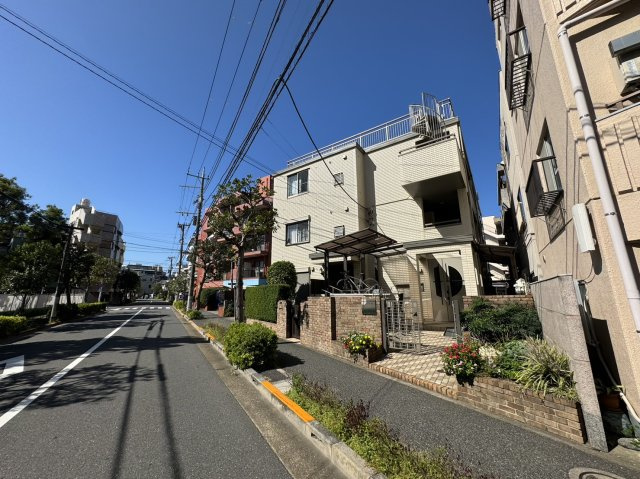 ファレオ千石の外観