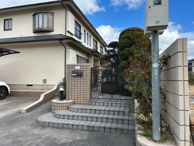 広畑区正門通り中古戸建のエントランス