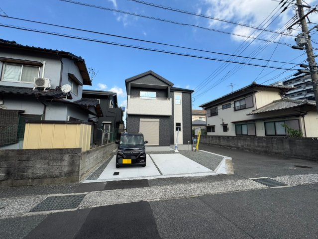 ーBloomーブルームー小倉南区東貫1丁目1期　【小倉南区　新築戸建て】の駐車場|駐車スペースは並列2台可能♪