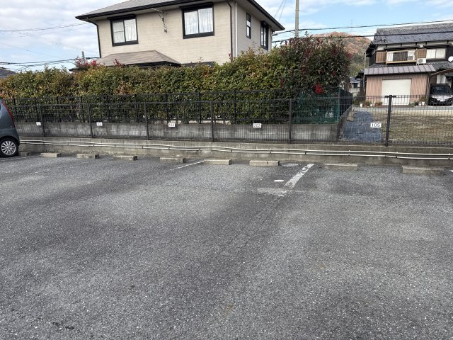 シャトルＳの駐車場