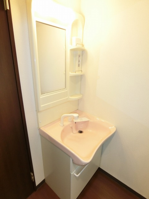 スタシオン梅田イーストの洗面所|スタシオン梅田イースト　室内洗濯パン