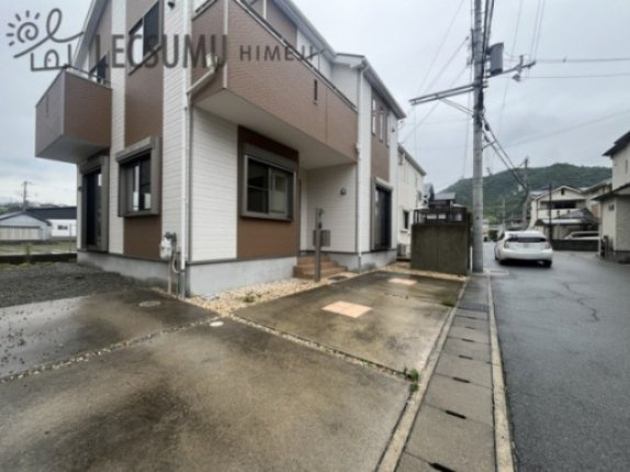 姫路市北原／中古戸建の前面道路含む現地写真