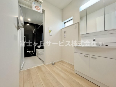 【脱衣所】 | 静岡市清水区村松原1丁目 4期 新築一戸建て 1号棟 | 脱衣場です
