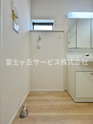 【ランドリースペース】 | 静岡市清水区村松原1丁目 4期 新築一戸建て 1号棟 | 洗濯機置き場です