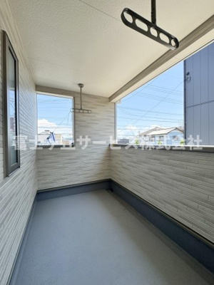 【バルコニー】 | 静岡市清水区村松原1丁目 4期 新築一戸建て 1号棟 | 急な天候の変化にも心強いインナーバルコニー