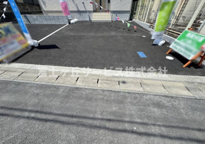 【駐車場】 | 静岡市清水区村松原1丁目 4期 新築一戸建て 1号棟 | 車種により2台駐車可能です