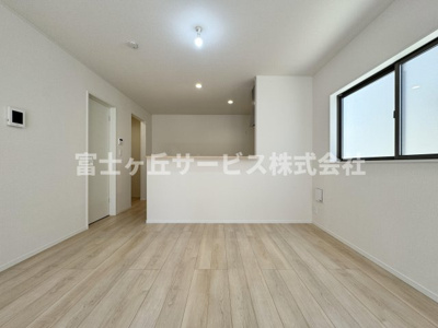 【キッチン】 | 静岡市清水区村松原1丁目 4期 新築一戸建て 2号棟 | キッチン正面です