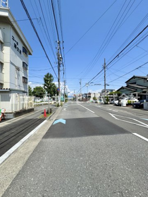 【前面道路含む現地写真】 | 静岡市清水区村松原1丁目 4期 新築一戸建て 2号棟 | 前面道路含む現地写真です
