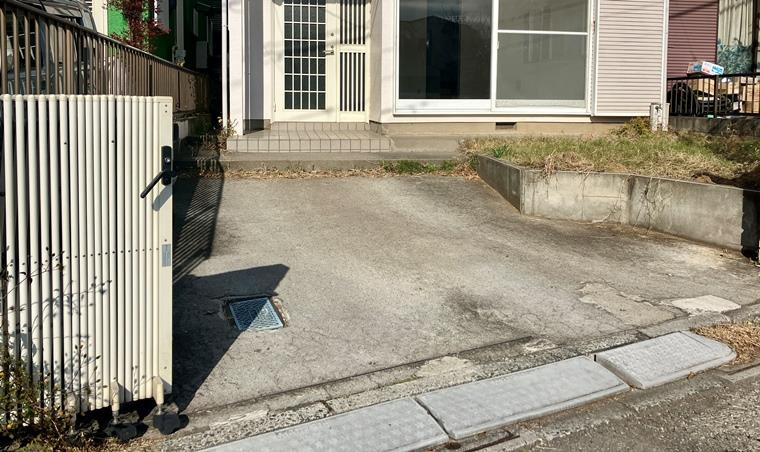 石神井町戸建の駐車場