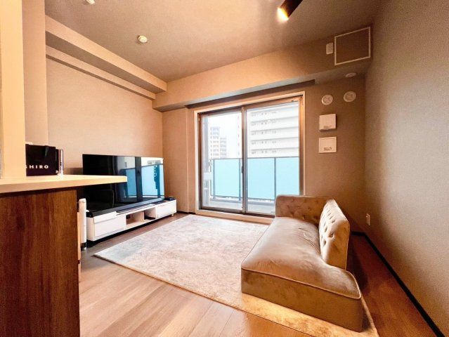 プレサンスロジェ高岳東桜の居間・リビング