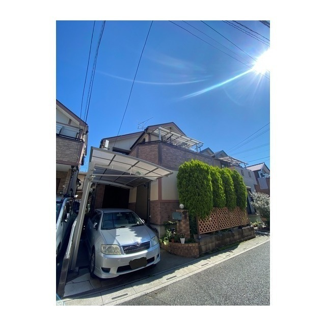 白鍬貸家の外観