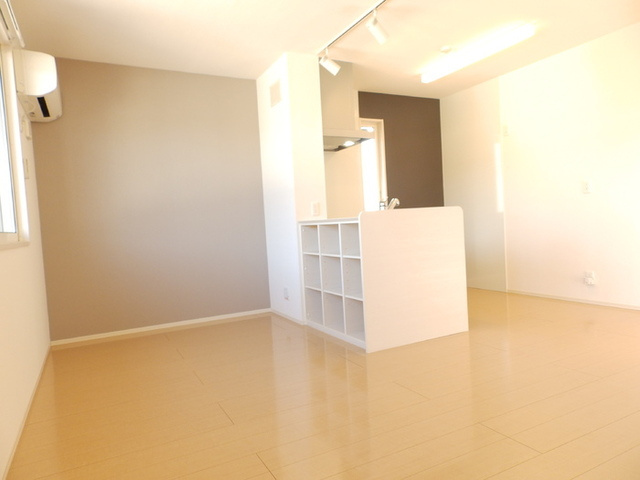 ソレイユ　シャトーの居間・リビング|LDK（エアコン付き）