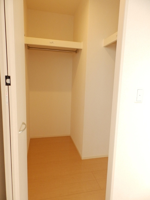 ソレイユ　シャトーの収納|ウォークインクローゼット