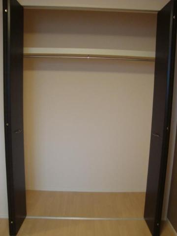 カーサブリランテ櫛原の収納|クローゼット