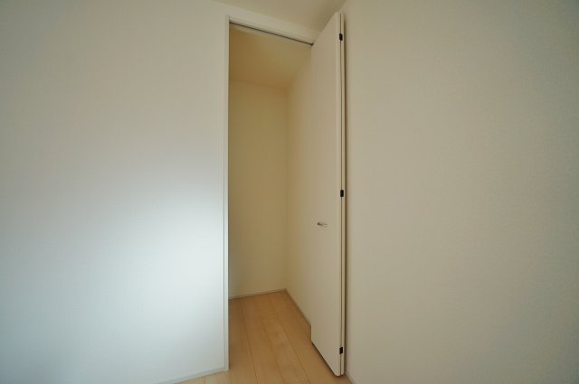 【横浜市瀬谷区瀬谷6丁目18-12全2棟新築戸建て】★仲介手数料無料★（大門小学校・瀬谷中学校）の収納