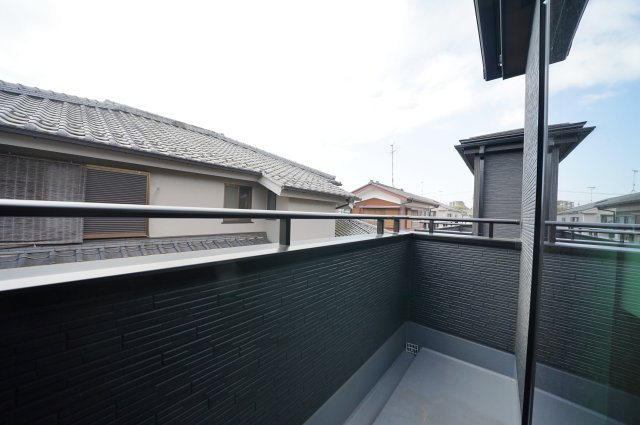 【横浜市瀬谷区瀬谷6丁目18-12全2棟新築戸建て】★仲介手数料無料★（大門小学校・瀬谷中学校）のバルコニー