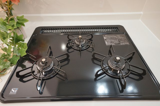 【横浜市瀬谷区瀬谷6丁目18-12全2棟新築戸建て】★仲介手数料無料★（大門小学校・瀬谷中学校）のキッチン