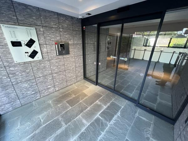 BELISTAあざみ野のエントランス