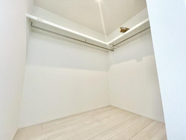 世田谷区喜多見１丁目の新築一戸建の内観：施工例|調理の効率があがる使いやすい３口コンロ