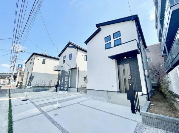 世田谷区喜多見１丁目の新築一戸建の内観：施工例|急な来客時も安心♪
顔が見えるので防犯性も◎