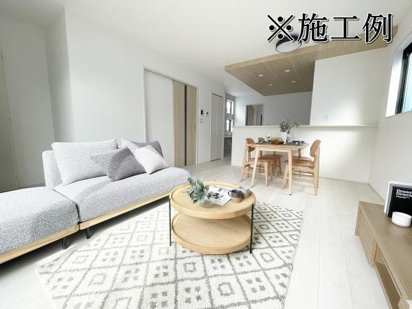 【内観：施工例】 | 施工例：ご家族のくつろぎ空間であるリビングは陽当たり良好です。