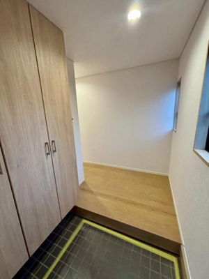 【玄関】 | 草加市谷塚町・戸建 | ●玄関●