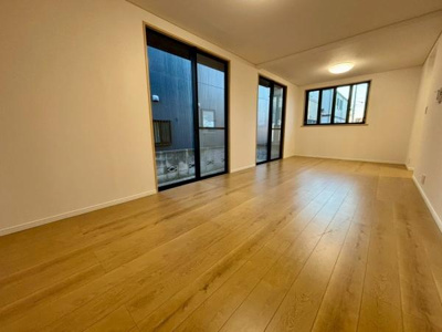 【居間・リビング】 | 草加市谷塚町・戸建 | ●LDK18.3帖●