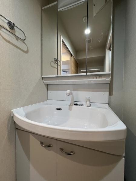 メゾン・ド・ウミライ　松江駅前の洗面所