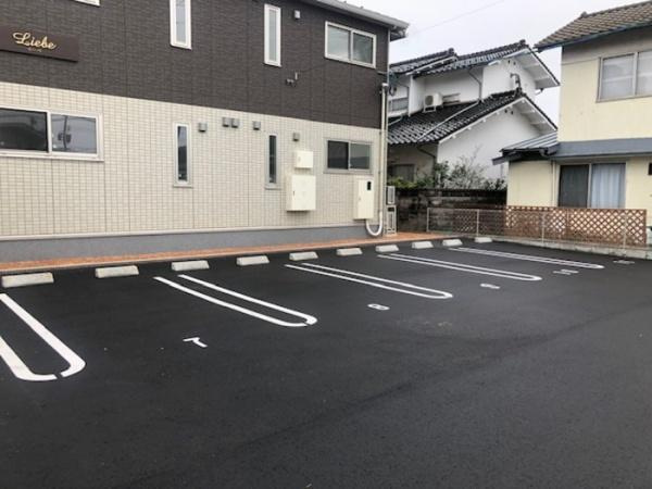 リーベの駐車場