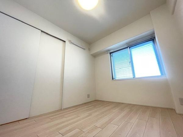 【洋室】 | メゾンドール緑橋