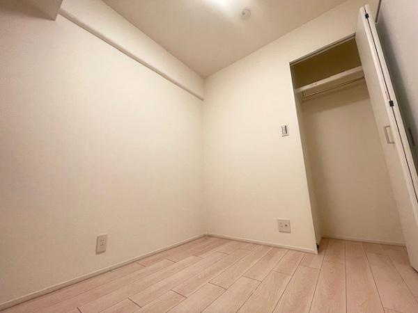 【洋室】 | メゾンドール緑橋