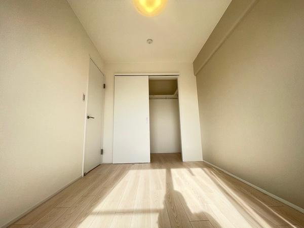 【洋室】 | メゾンドール緑橋