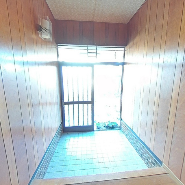 大野町西方859番地4貸家の玄関